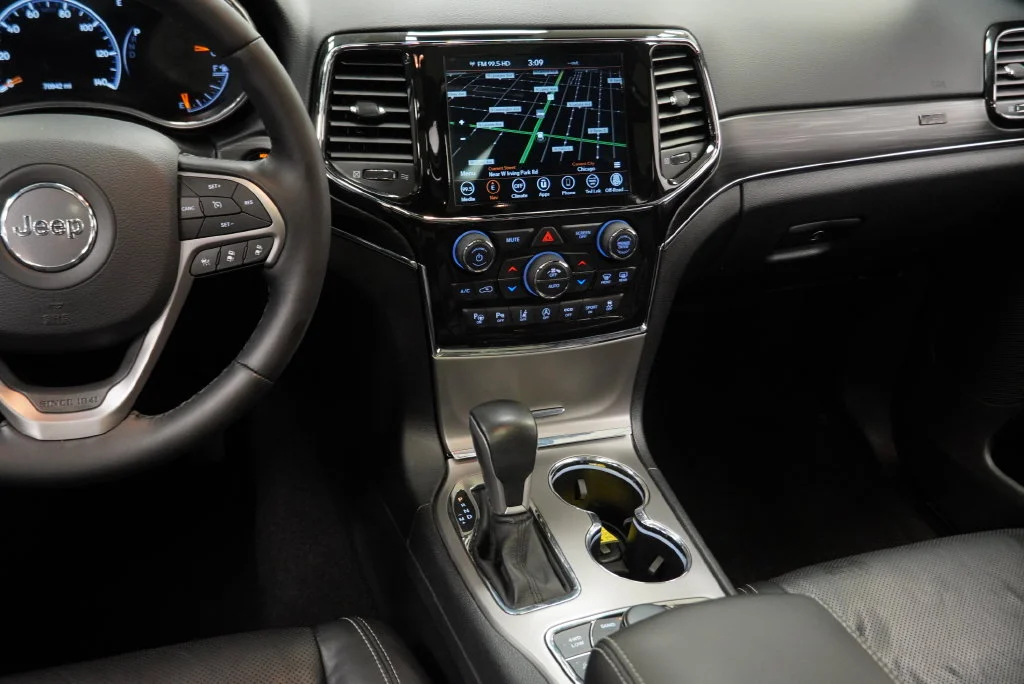 Used 2021 Gray Jeep Limited image 23