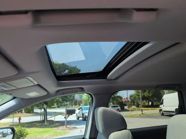 Used 2021  Honda EX image 16