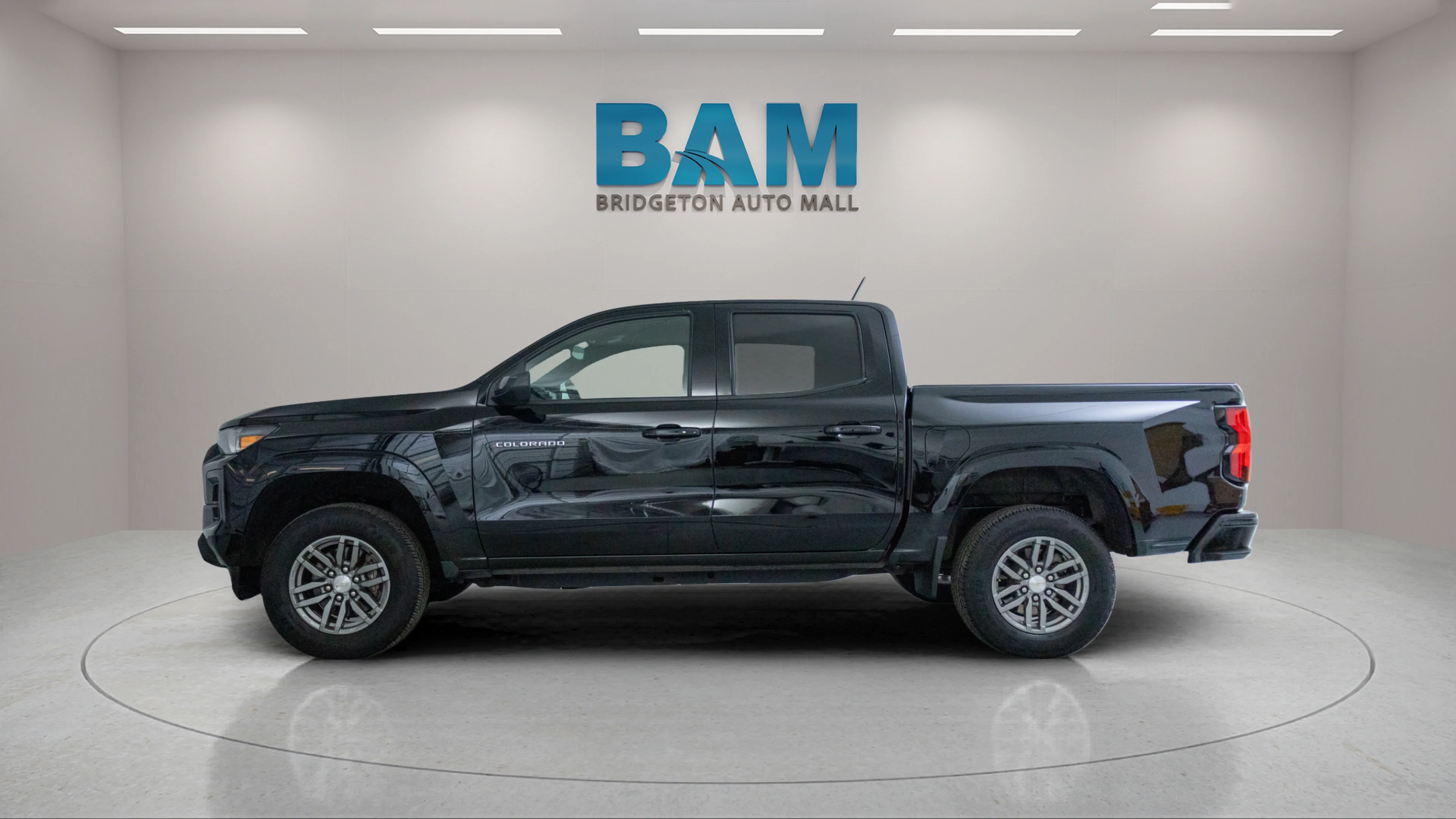 Used 2023 Black Chevrolet 2WD LT image 4