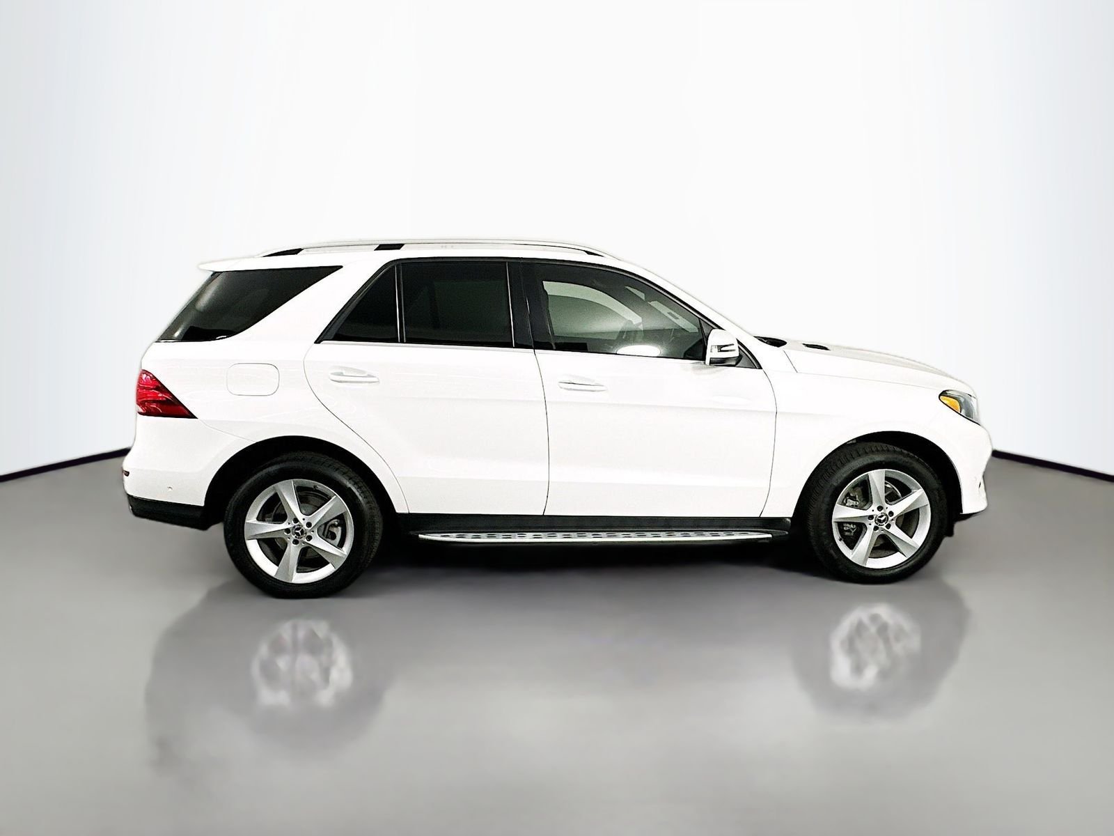 Used 2018 White Mercedes-Benz GLE 350 image 8