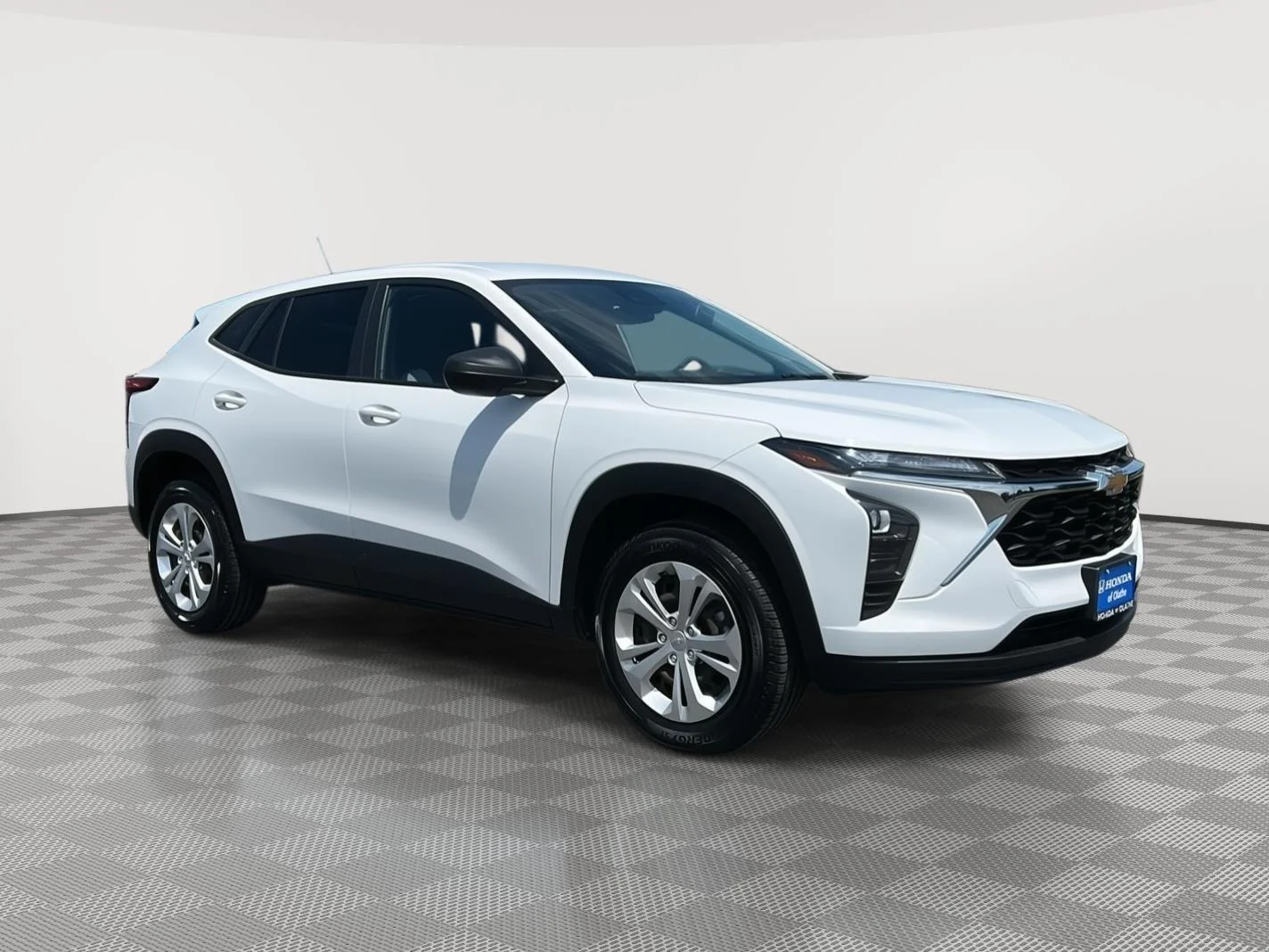 2024 Chevrolet Trax LS's photo