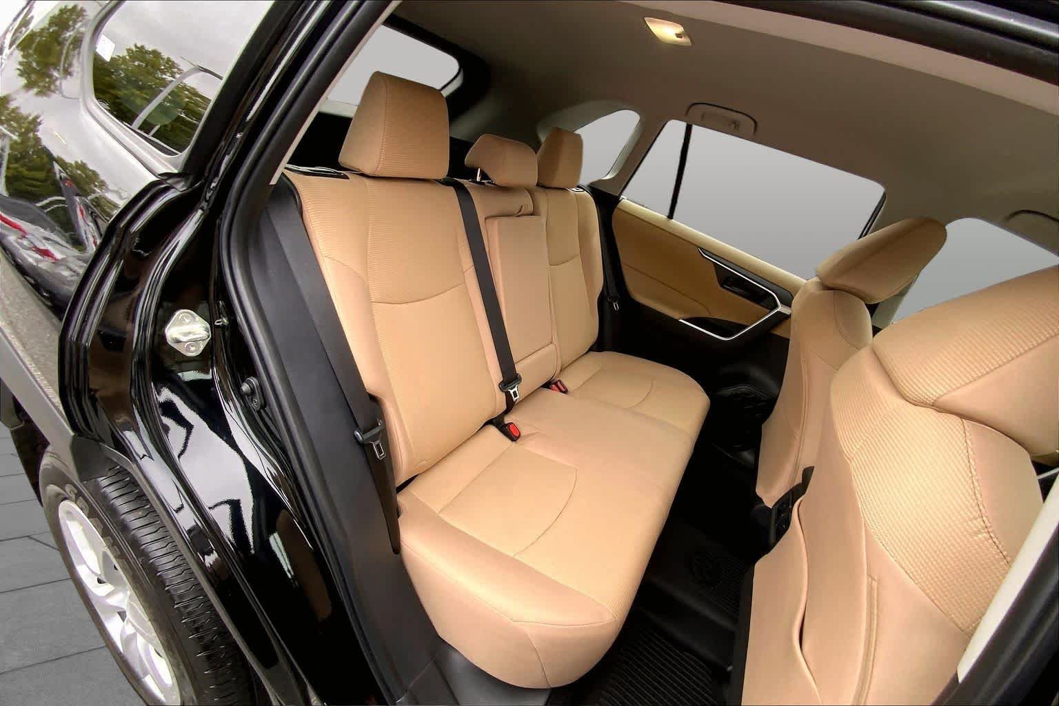 Used 2025 Midnight Black Metallic Toyota LE image 17