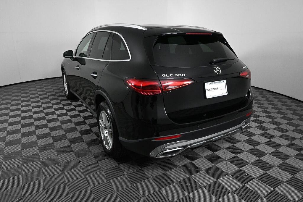 Certified Used 2025 Black Mercedes-Benz GLC 300 image 4
