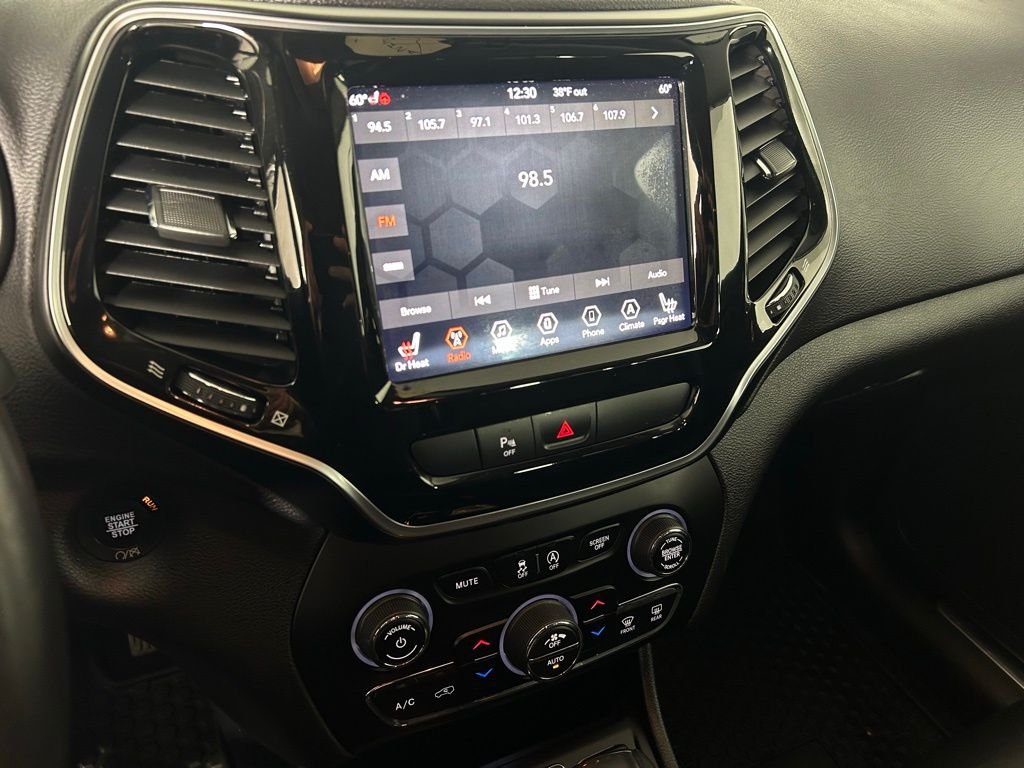 Used 2019 Jeep Cherokee Limited with VIN 1C4PJMDXXKD118658 for sale in Elk River, Minnesota