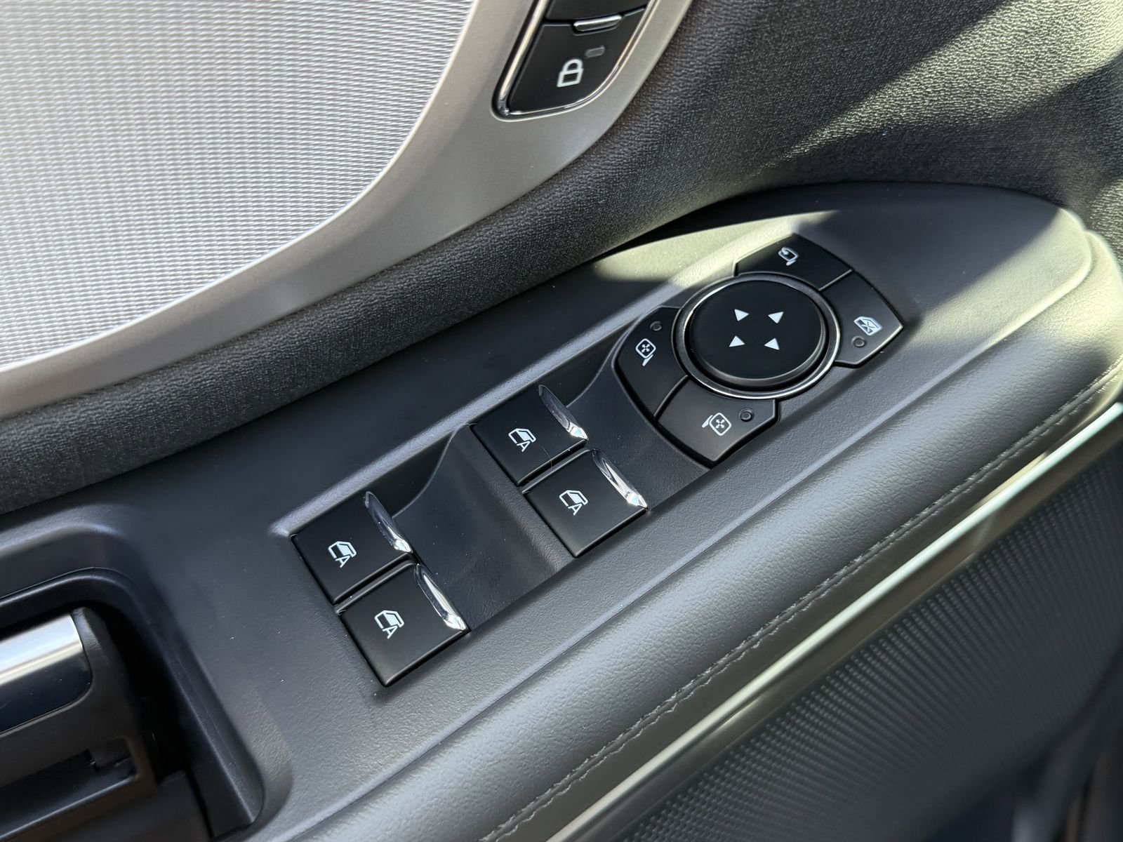 New 2026 Agate Black Metallic Ford Active image 15
