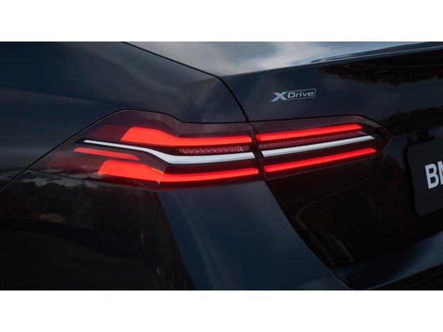 New 2027 Dark Graphite Metallic BMW 530i xDrive image 8
