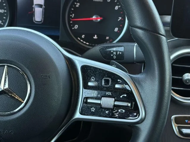Used 2022  Mercedes-Benz GLC 300 image 23