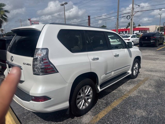 Used 2018 Starfire Pearl Lexus 460 image 2