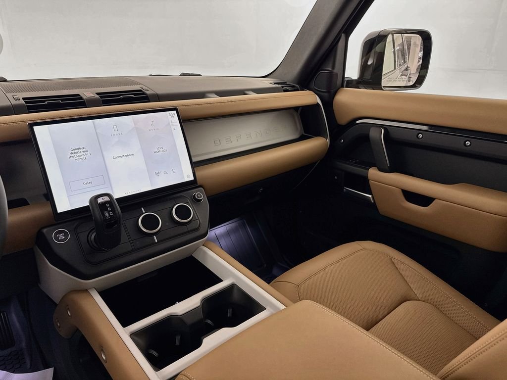 New 2026 Santorini Black Land Rover S image 24