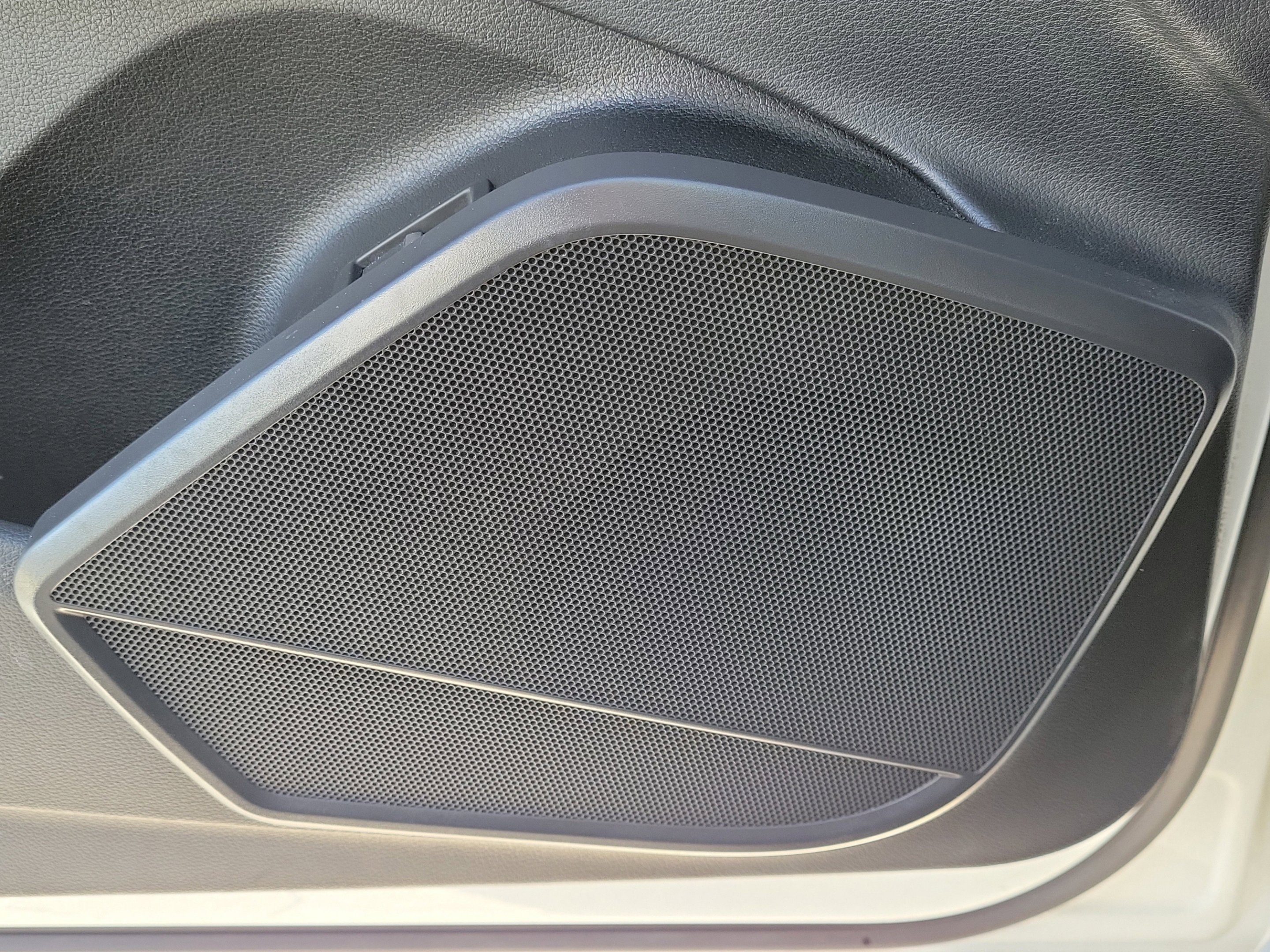 Used 2019  Audi Premium image 17