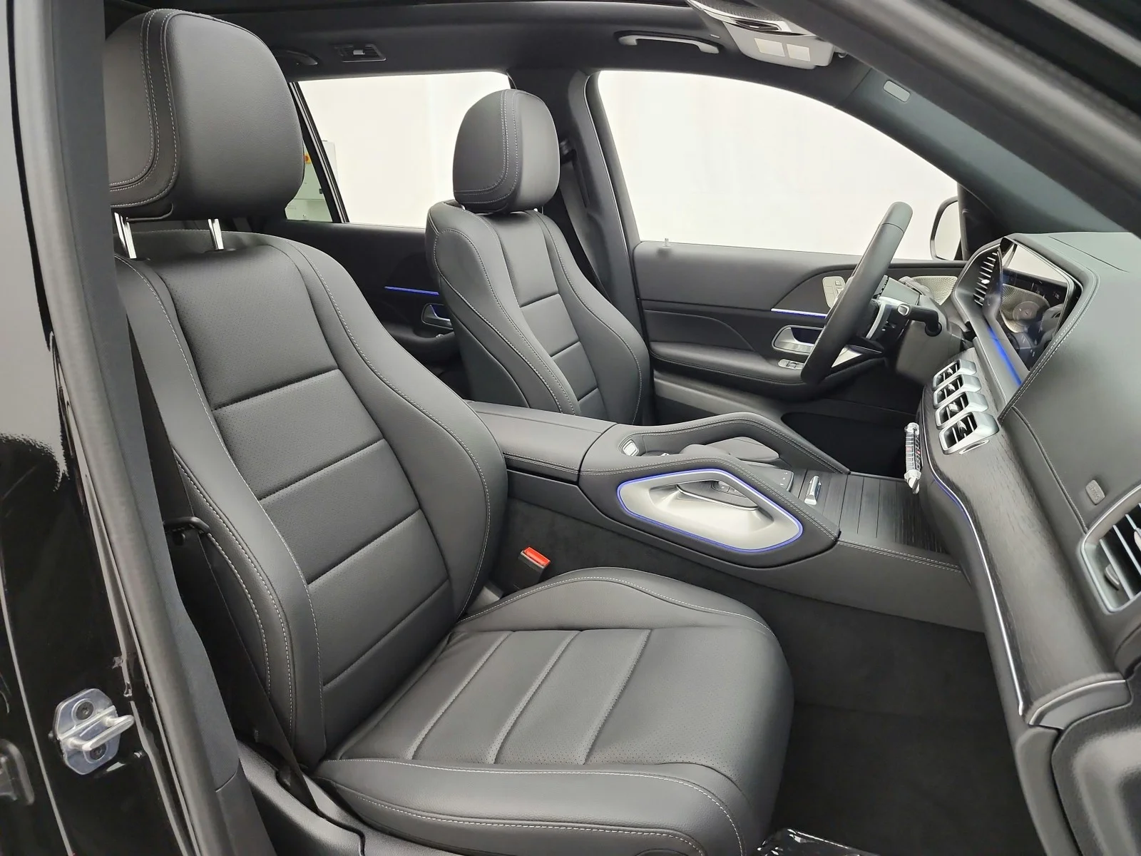 Used 2026 Obsidian Black Metallic Mercedes-Benz GLS 450 4MATIC® SUV image 26