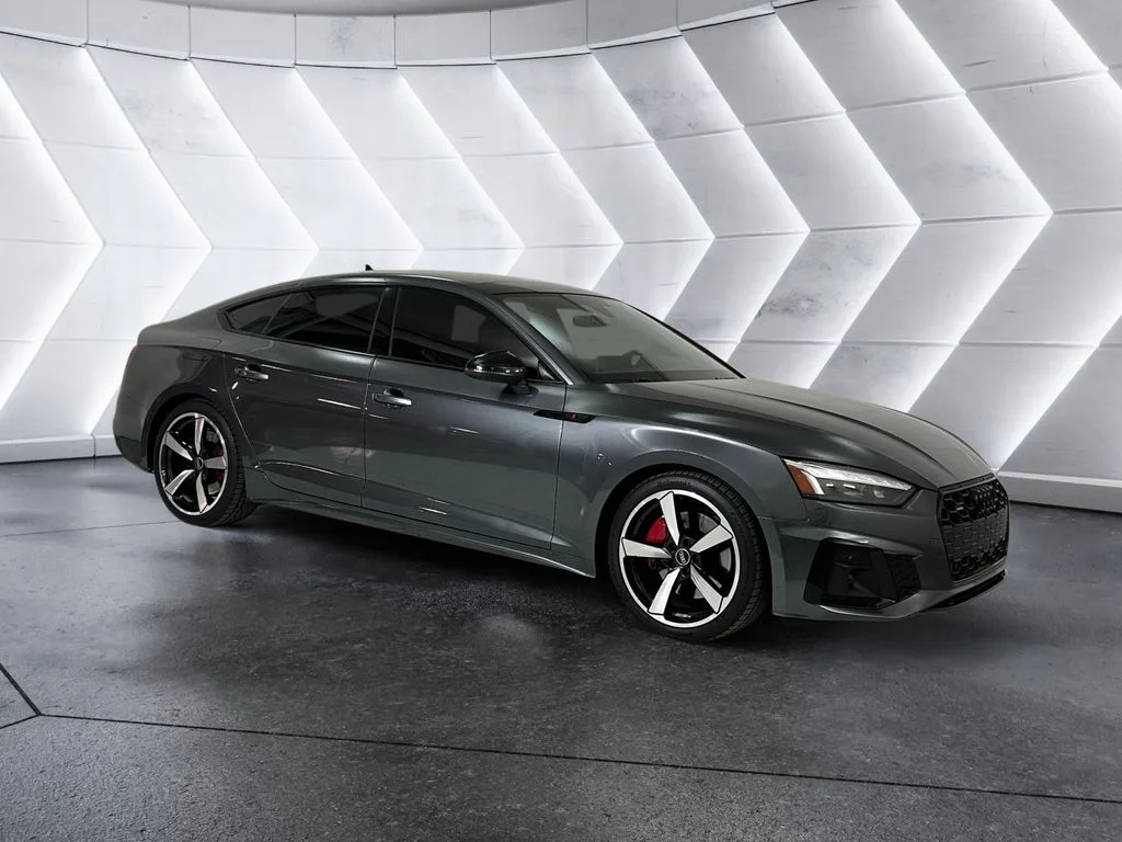 Used 2022  Audi Premium Plus image 1