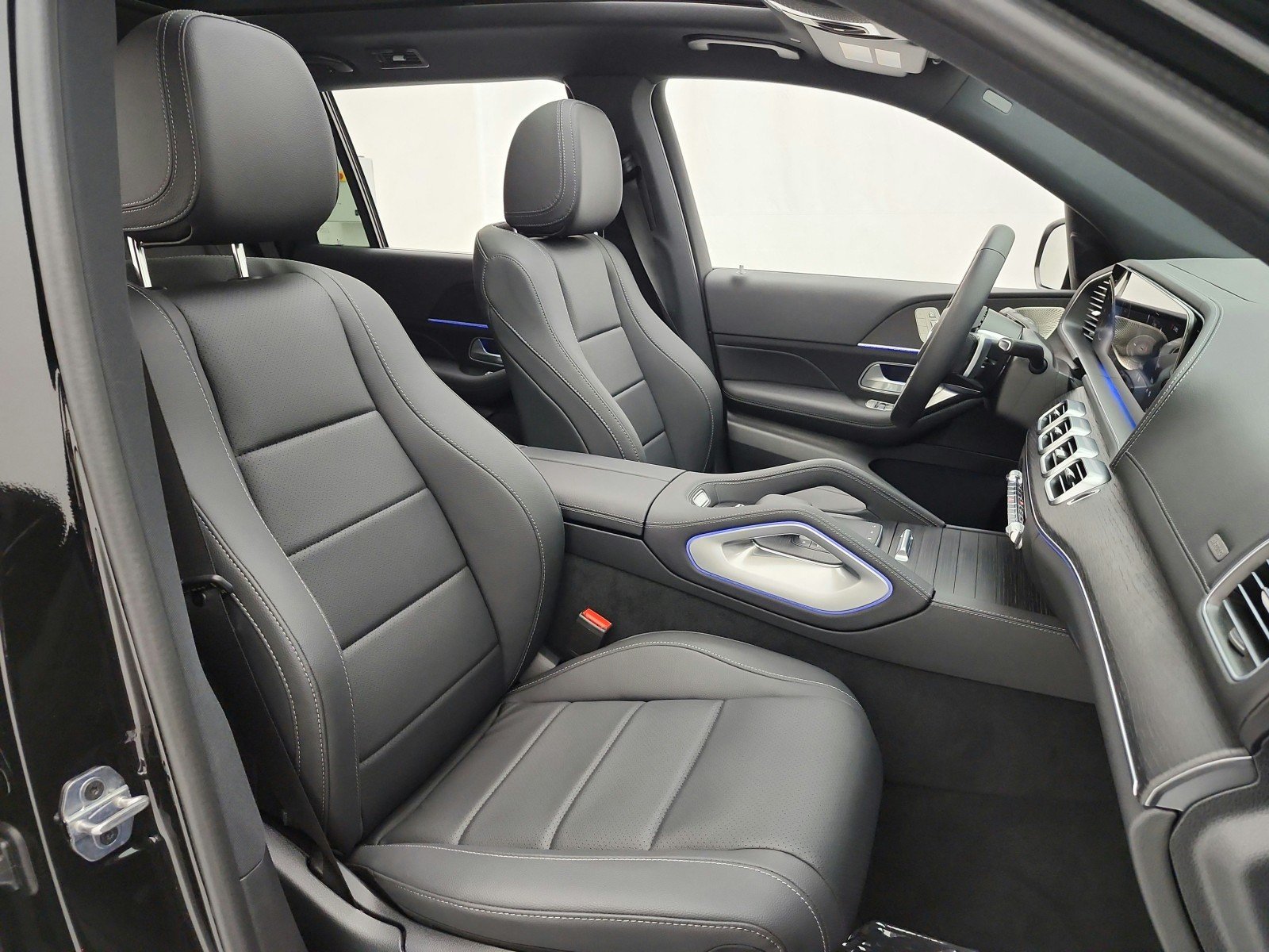 Used 2026 Obsidian Black Metallic Mercedes-Benz GLS 450 4MATIC® SUV image 26