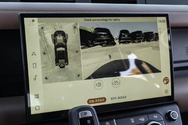 New 2026 Fuji White Land Rover X-Dynamic SE image 29