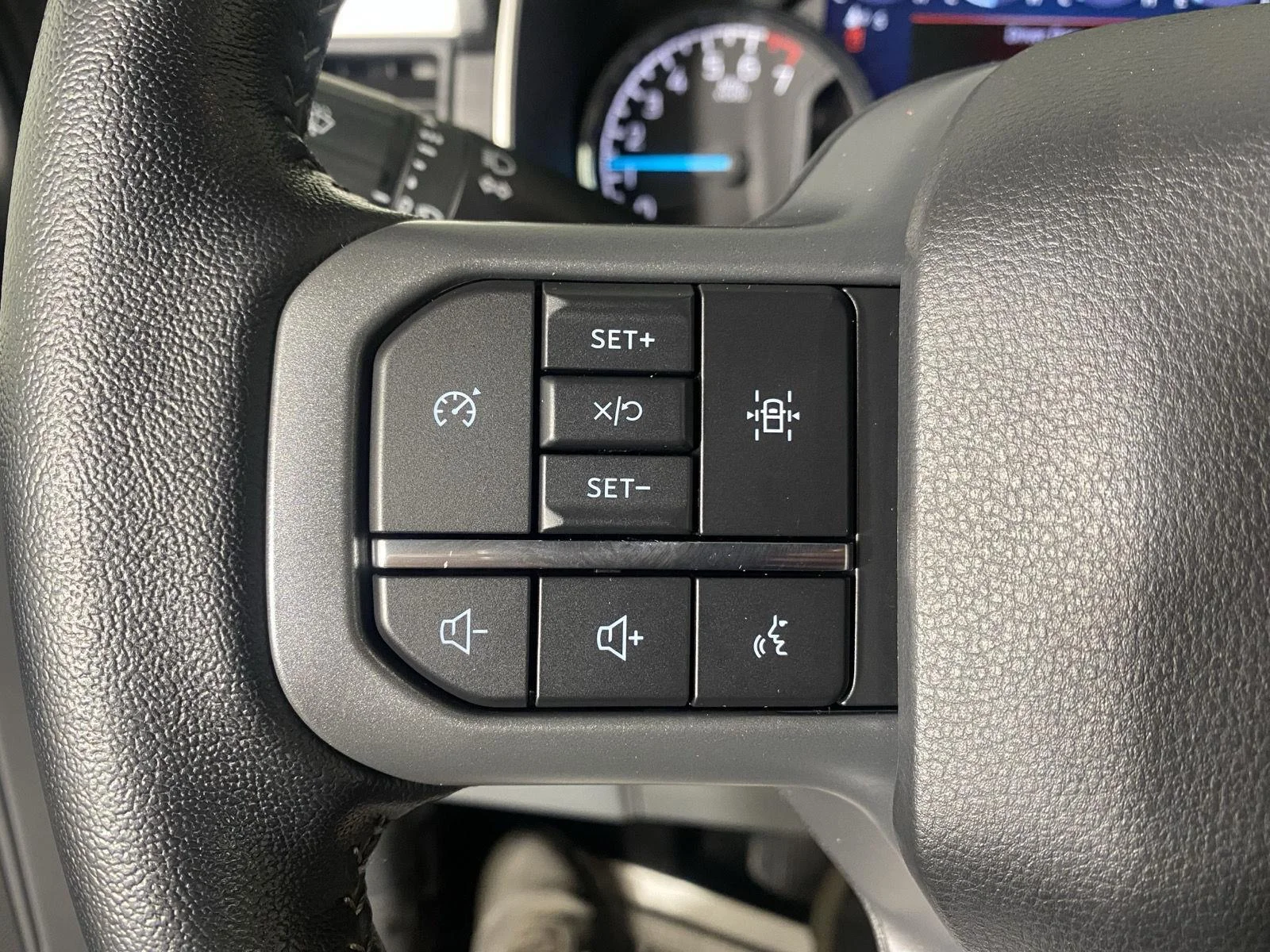 Used 2022 Agate Black Ford XLT image 15