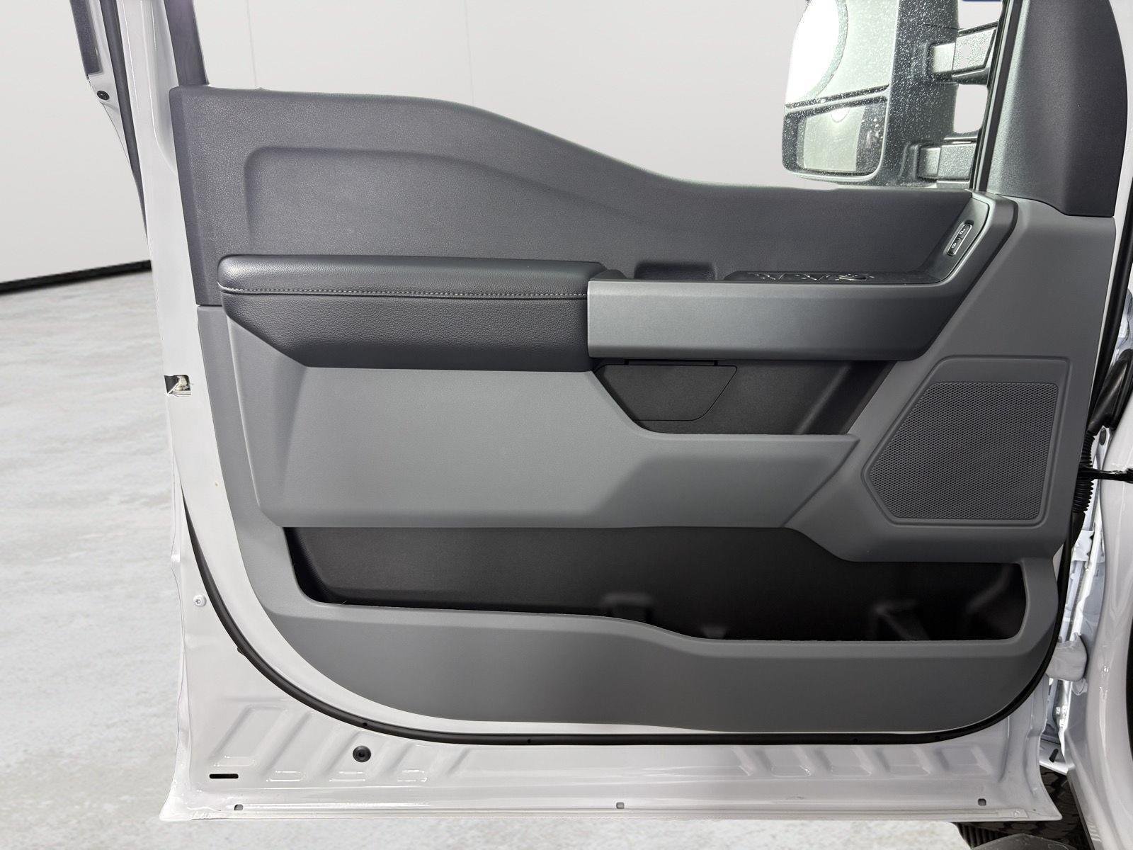 New 2026 Oxford White Ford F-350® XLT image 16