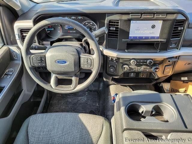 New 2023 White Ford XLT image 29