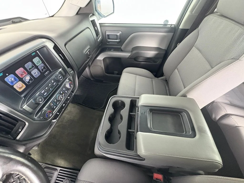 Used 2017 Pepperdust Metallic Chevrolet LT image 25