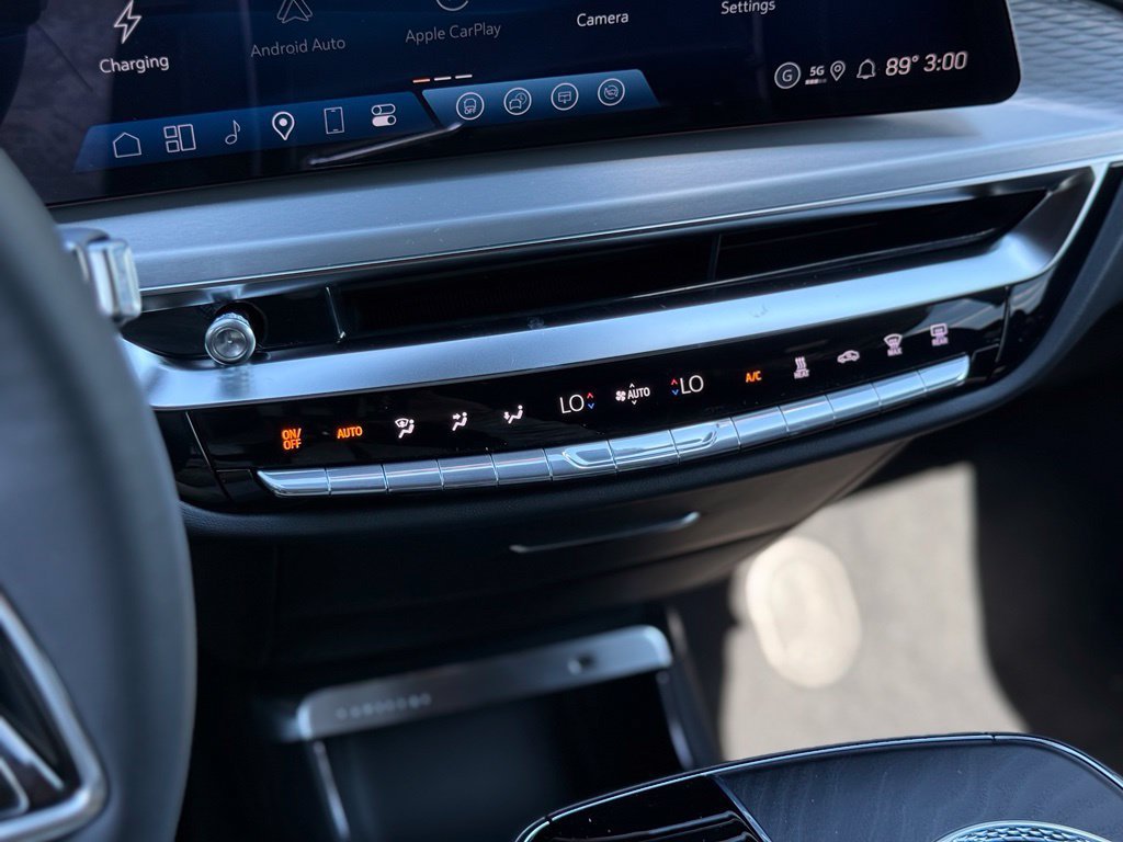 2027 Cadillac LYRIQ Signature Sport - Photo 30