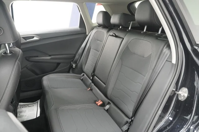 New 2026 Deep Black Pearl Volkswagen SE Black image 19