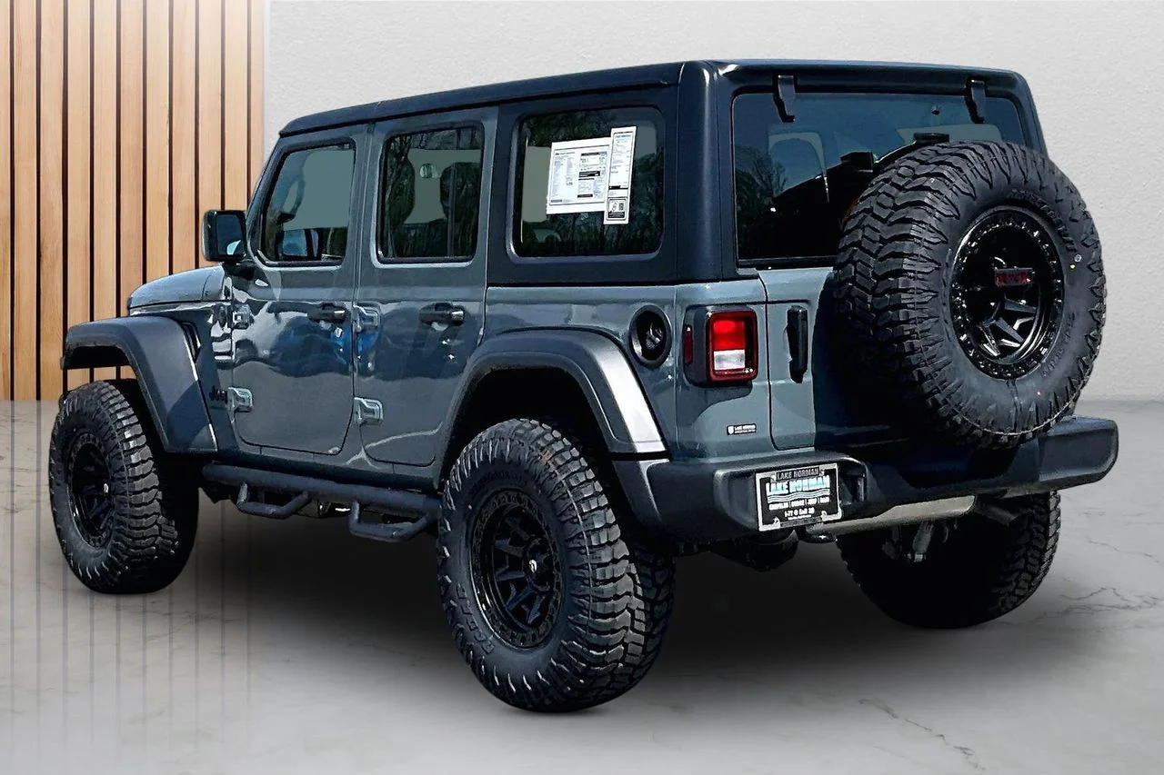 New 2026 Anvil Clear-Coat Exterior Paint Jeep Sport image 7