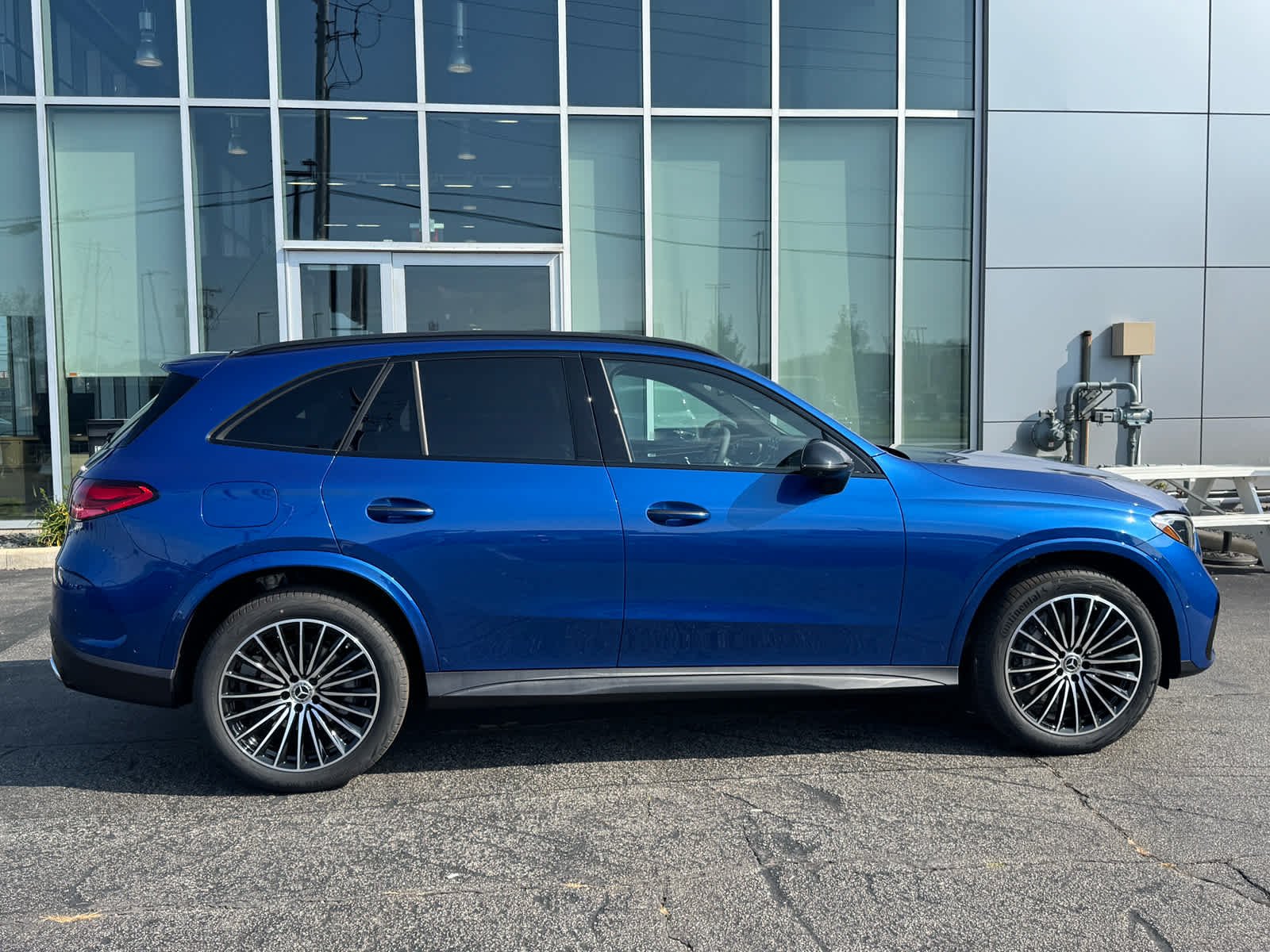 New 2027 Starling Blue Metallic Mercedes-Benz GLC 300 image 10