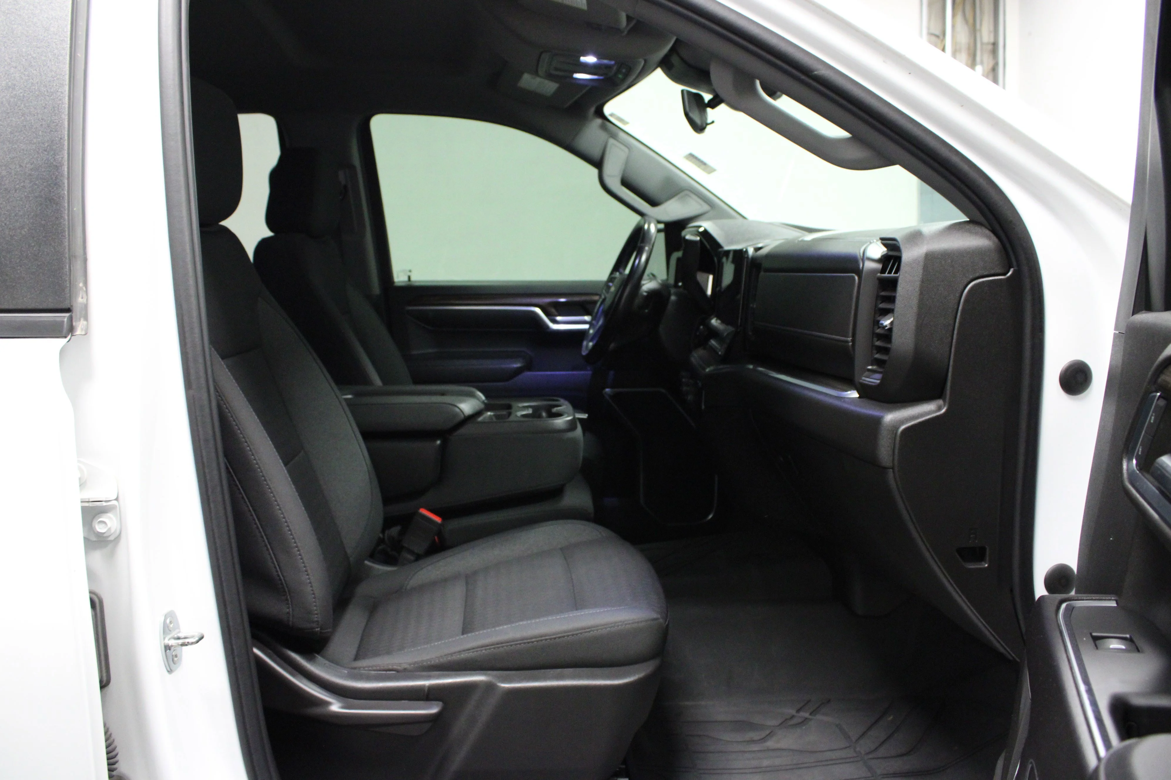Used 2023 Summit White Chevrolet LT image 16