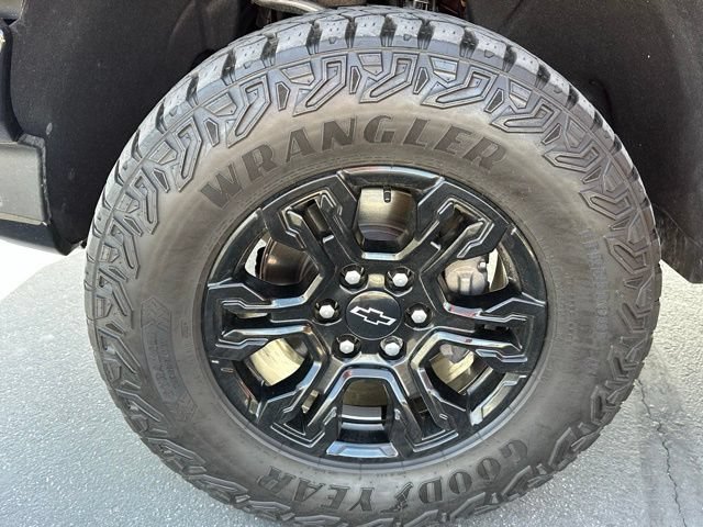 Used 2024 Red Hot Chevrolet ZR2 image 32