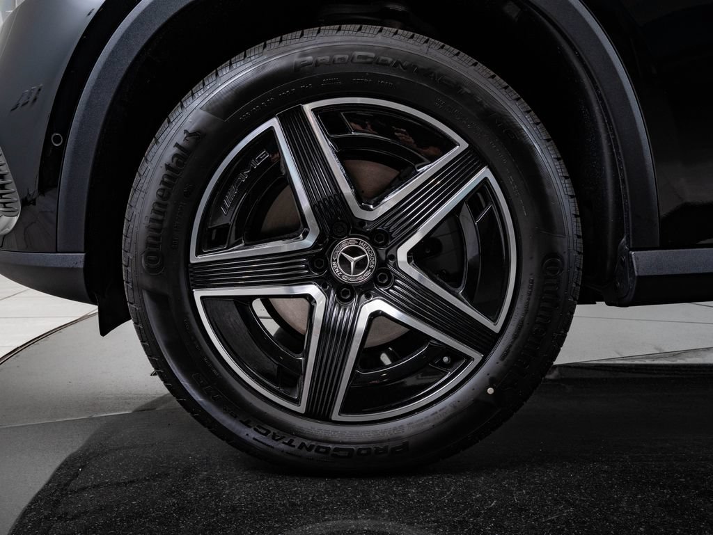 New 2026 Black Mercedes-Benz GLC 300 image 13