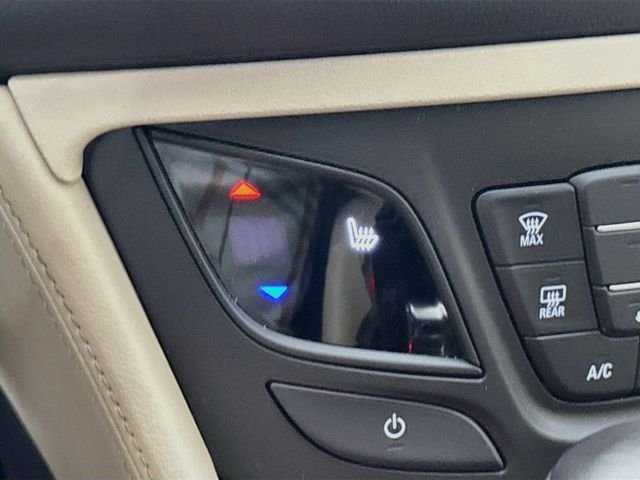 Used 2019 Alloy Metallic Buick Essence image 20