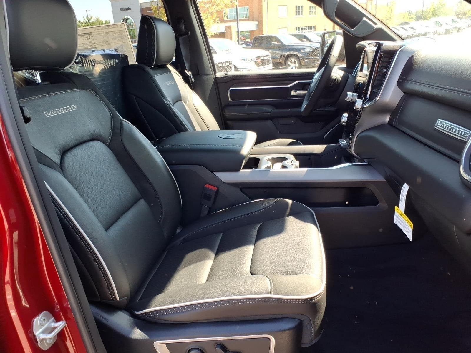 New 2026 Molten Red Pearl-Coat Exterior Paint RAM Laramie image 18