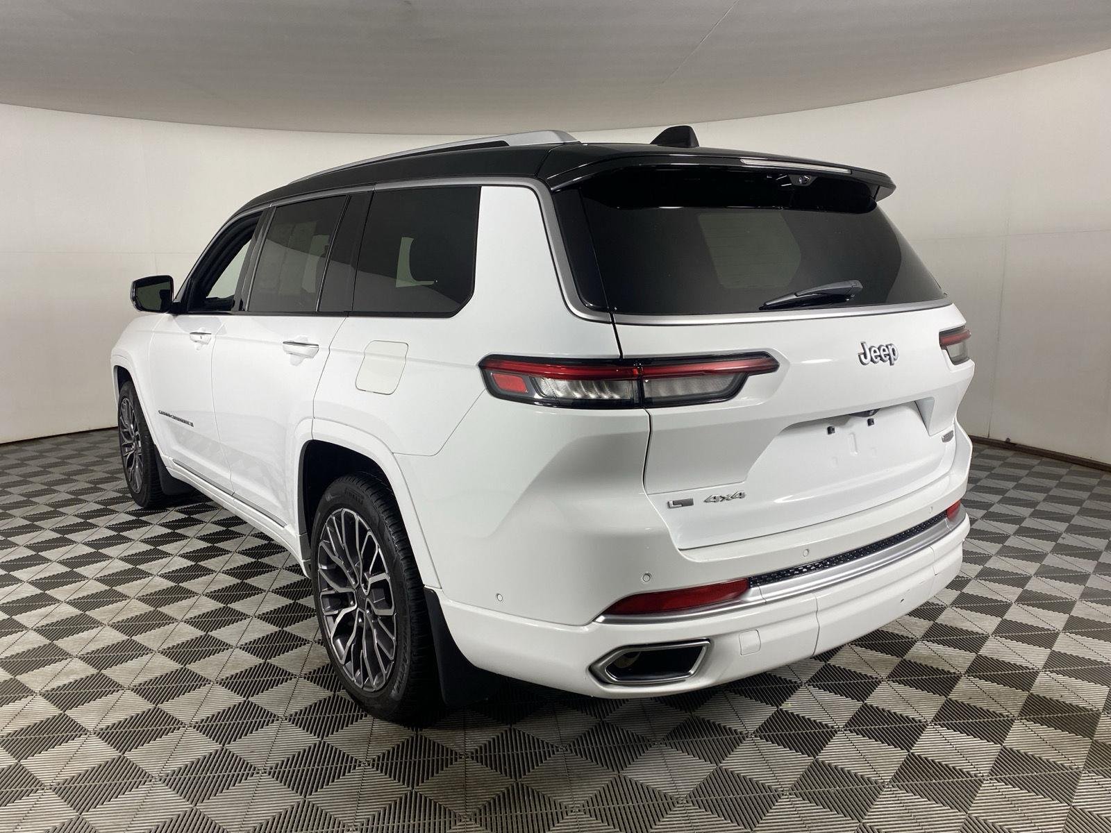 Used 2022 Bright White Clearcoat Jeep Summit Reserve image 5
