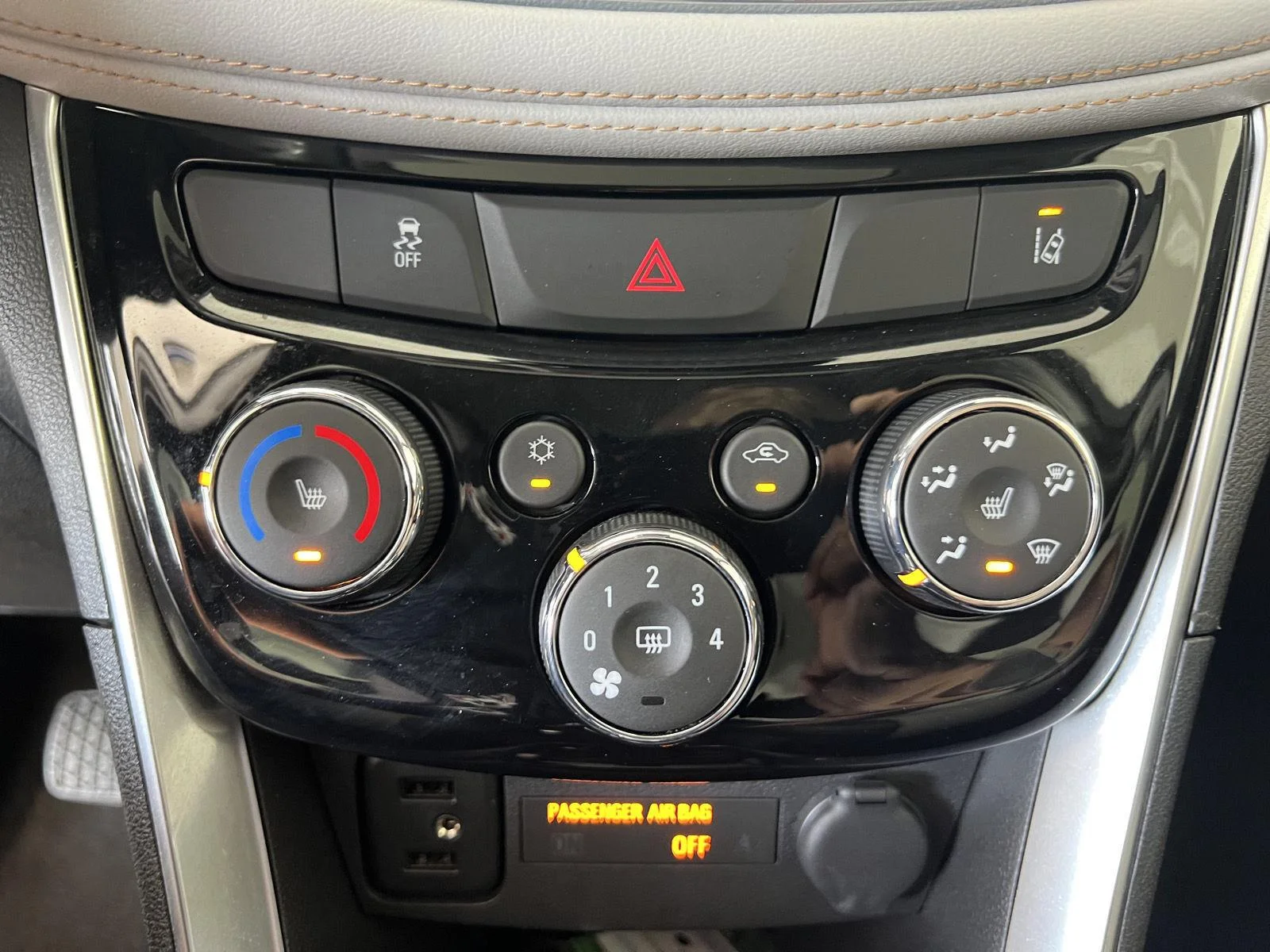 Used 2019 Pacific Blue Metallic Chevrolet Premier image 14