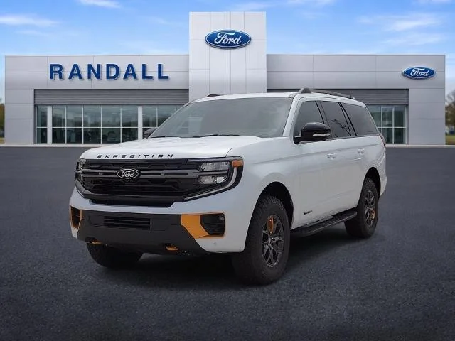 New 2026 Space Silver Metallic Ford Tremor® image 2