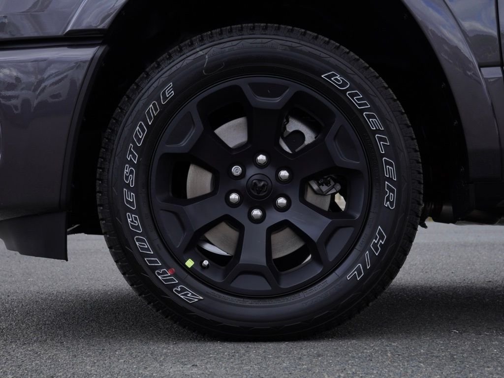 New 2026 Granite Crystal Metallic Clear-Coat Exterior Paint RAM Big Horn Level 2  Night Edition image 10