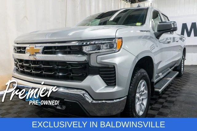 Used 2022 Silver Chevrolet LT image 2