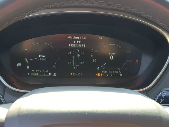 Used 2019 Blue Lincoln Reserve image 20