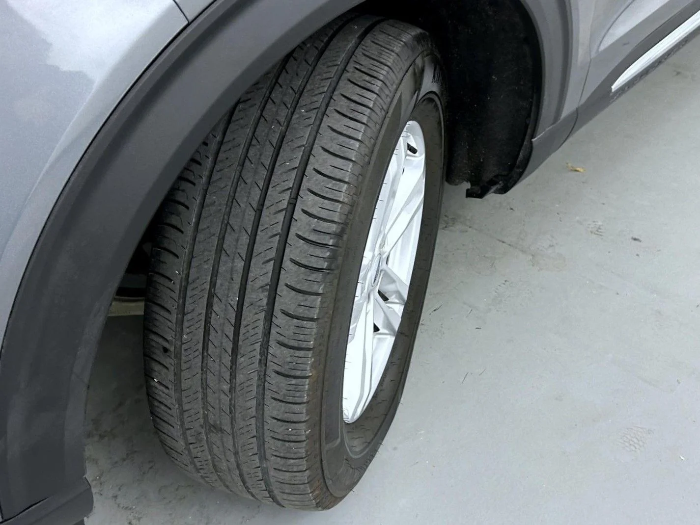 Used 2023 Gray Ford XLT image 25