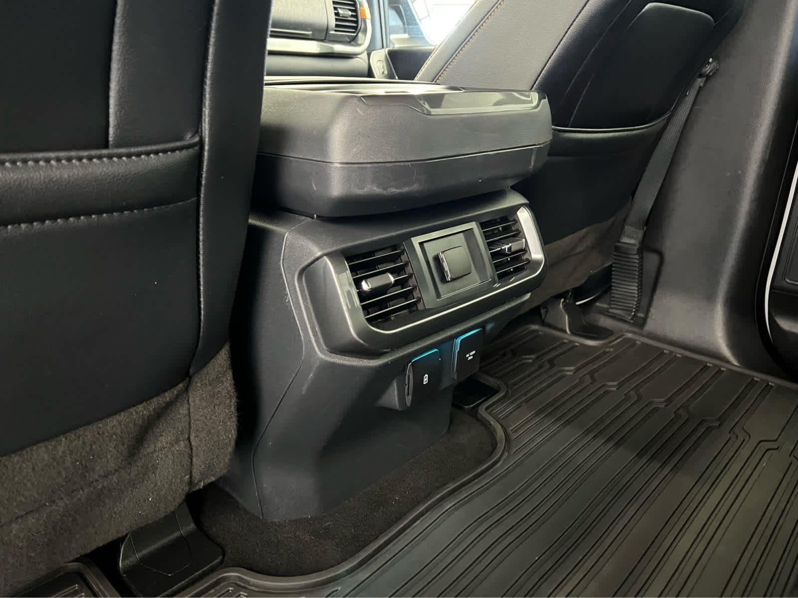 Used 2023 Oxford White Ford Tremor image 28