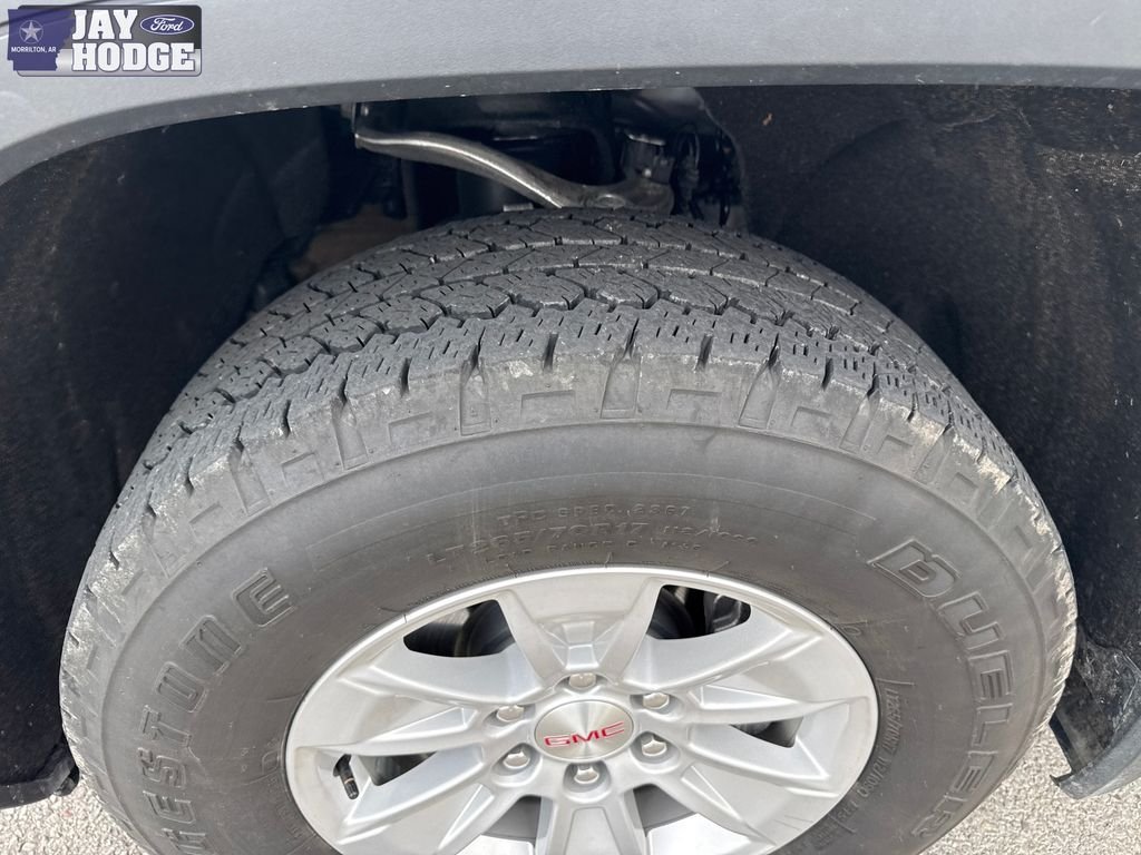 Used 2025 Silver GMC SLE image 27