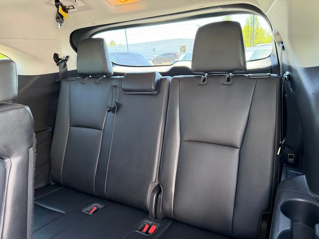 2021 Toyota Highlander XLE - Photo 31