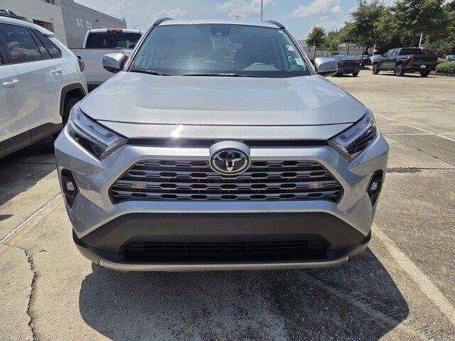 Used 2022 Silver Sky Metallic Toyota Limited image 6