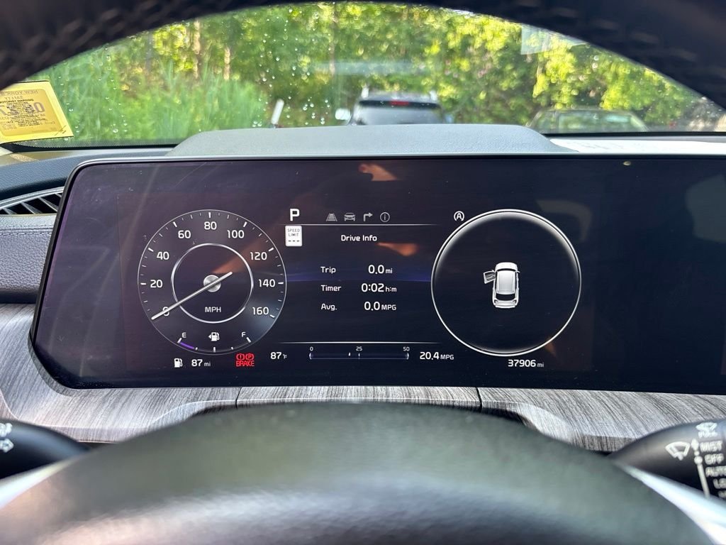 Used 2025 White Kia SX-Prestige image 20