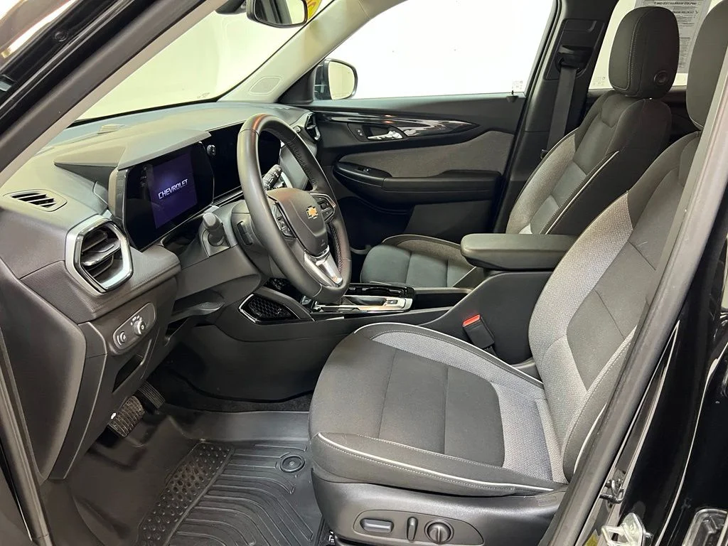 Used 2024 Black Chevrolet LT image 15