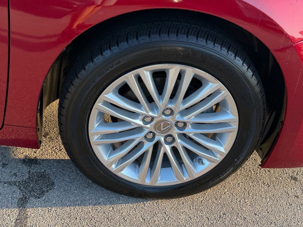 Used 2014 Red Lexus 350 image 18
