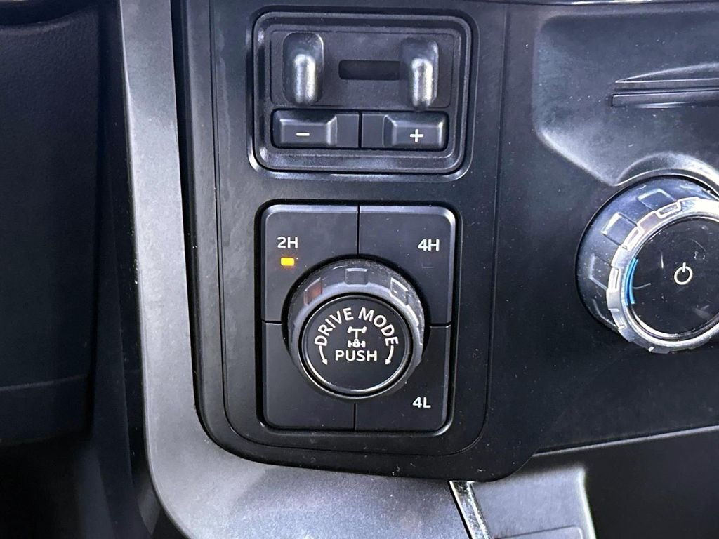 Used 2023 Black Ford XLT image 26