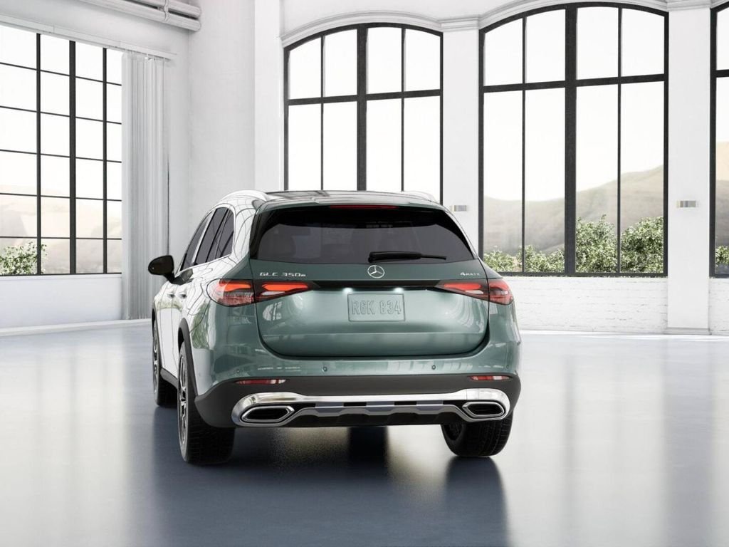 New 2026 Verde Silver Metallic Mercedes-Benz GLC 350 image 26