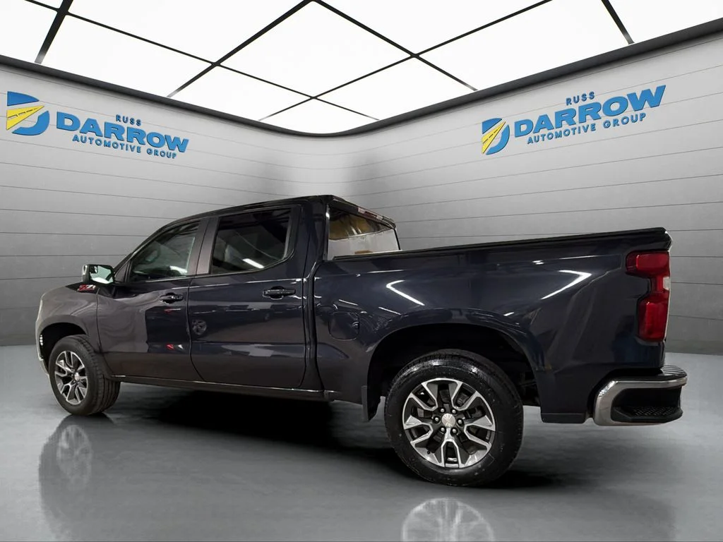 Used 2022 Gray Chevrolet LT image 3