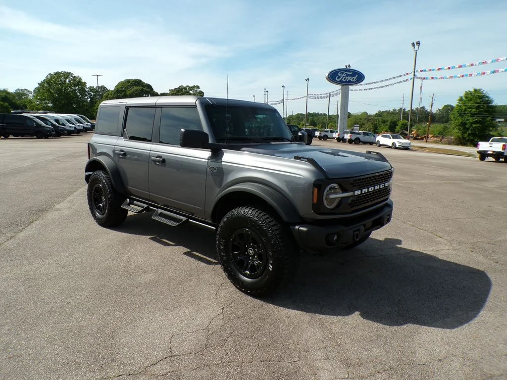 2023 Ford Bronco Wildtrak 4x4's photo
