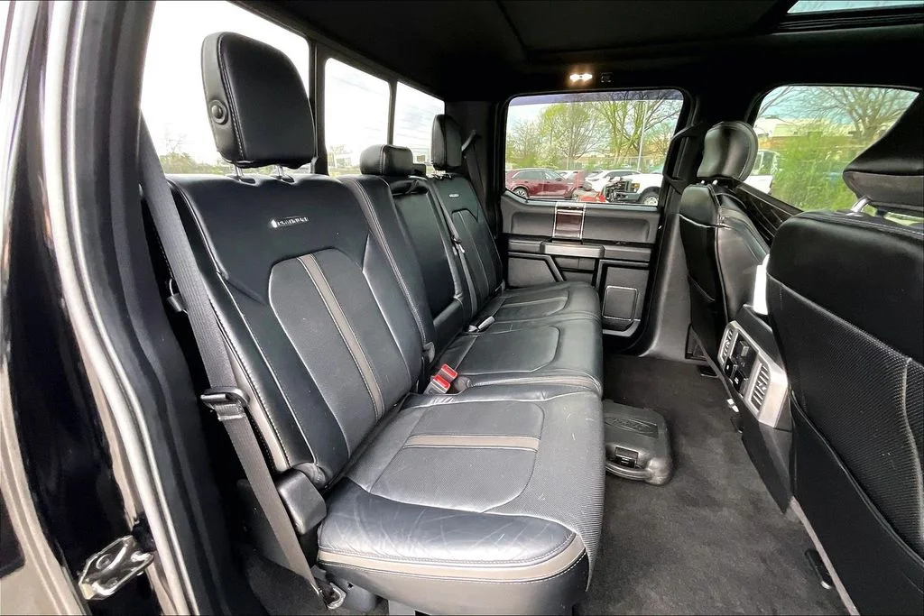 Used 2017 Black Ford Platinum image 27